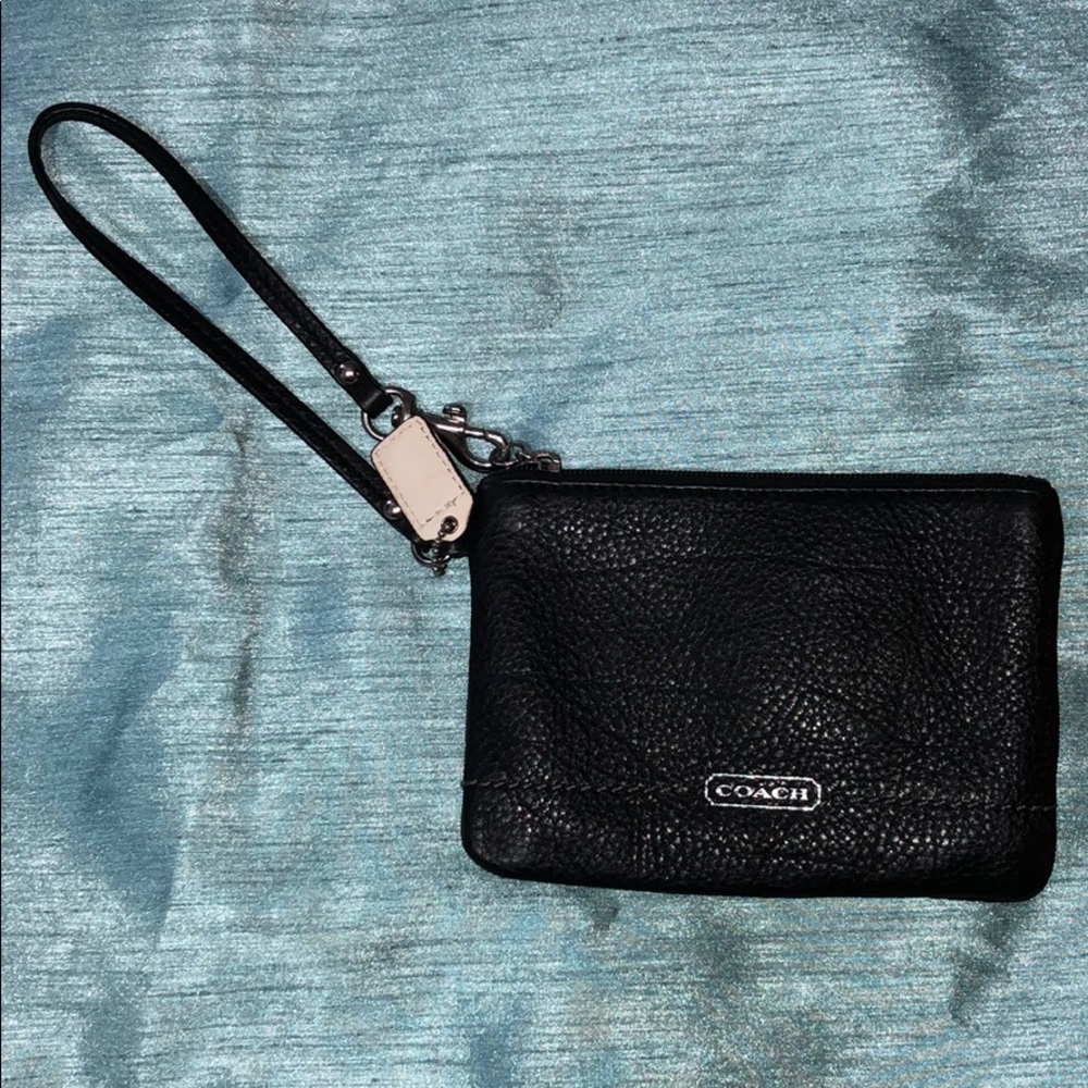 Coach wristlet. EUC.